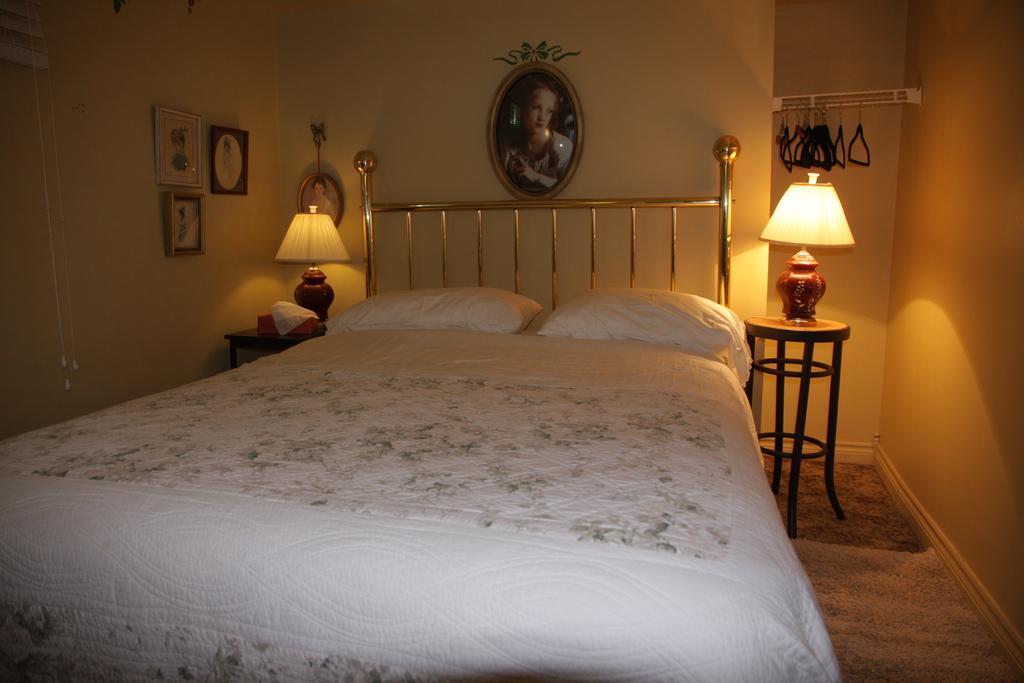 O'Brien House Bed and Breakfast Kingston Kamer foto